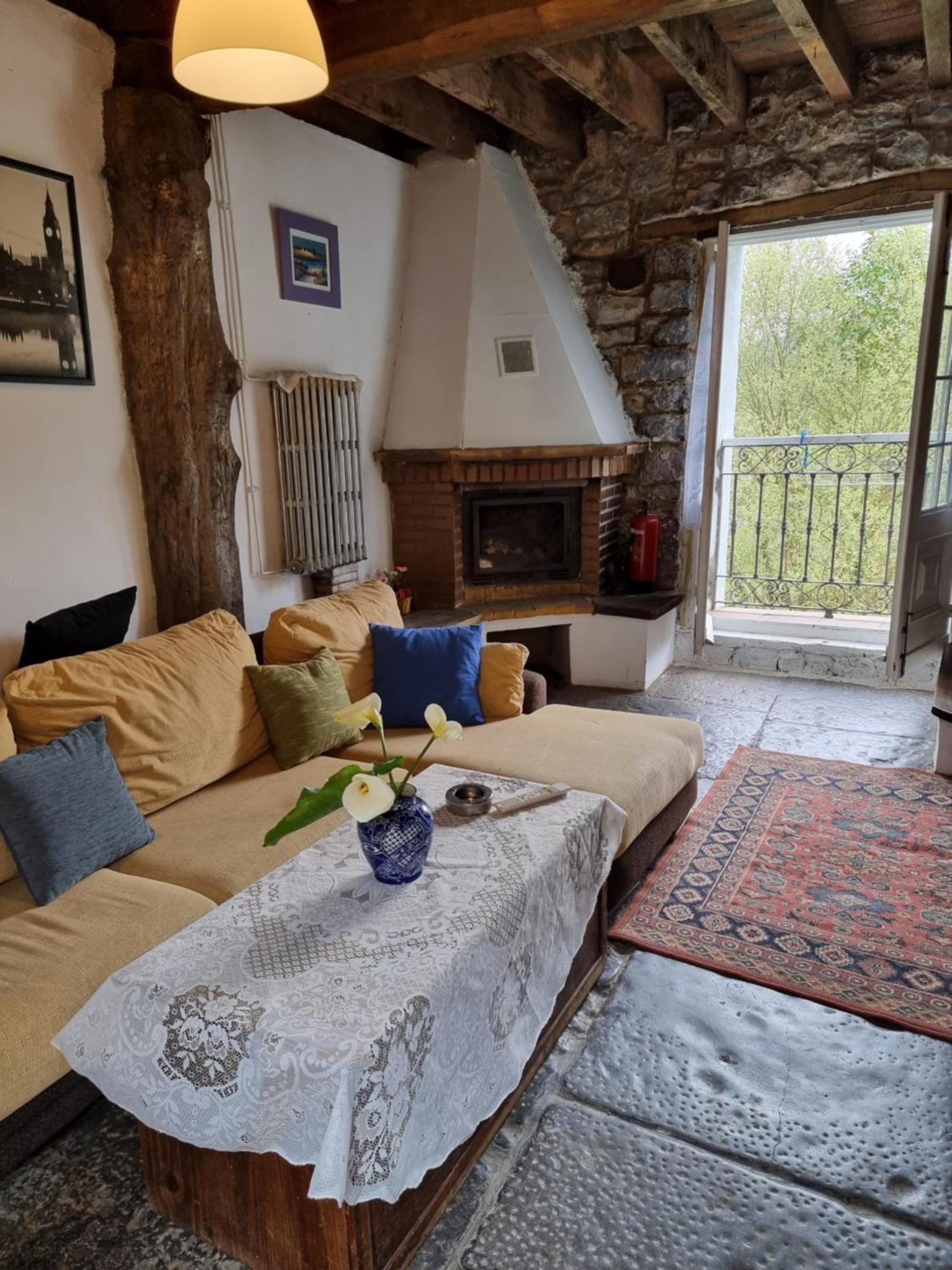 Corias Casona Junto Al Narcea Villa Екстериор снимка